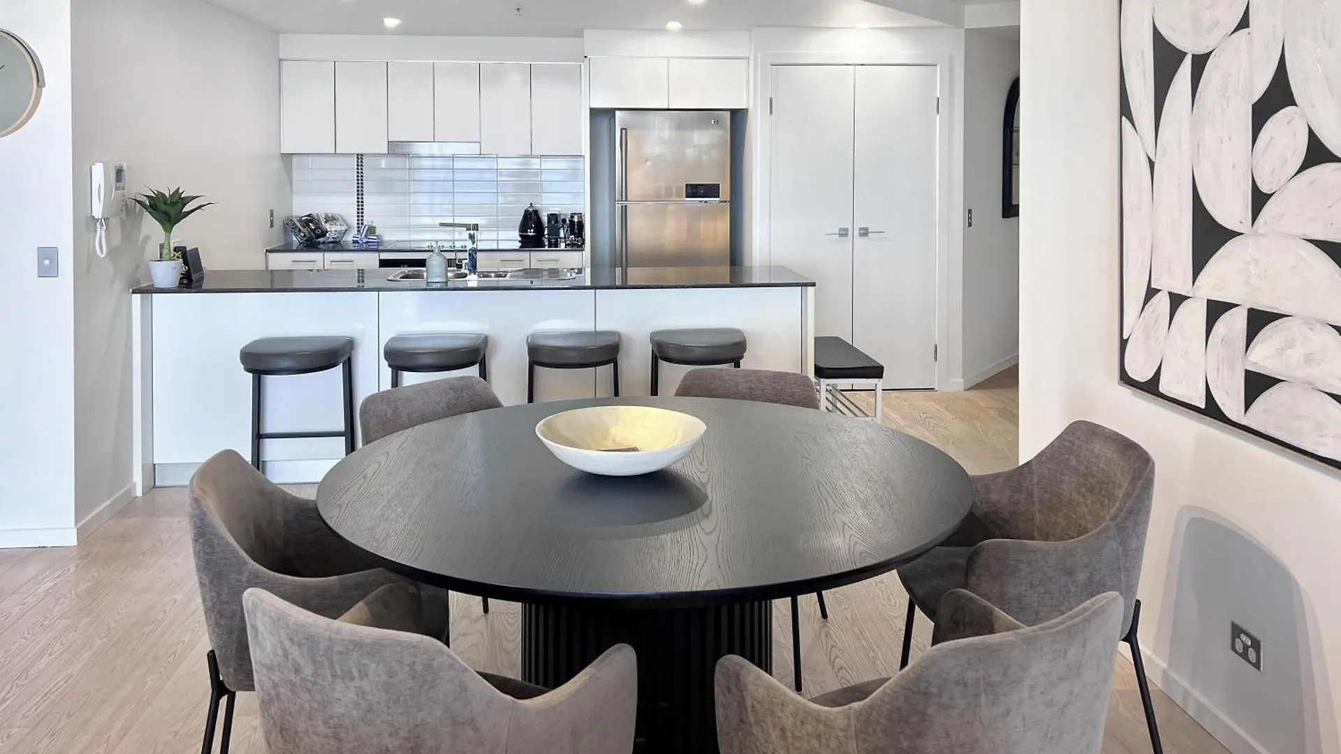 Incredible Ocean Views 3 Bed 18Th Floor Apartment Gold Coast 0*,  Australia