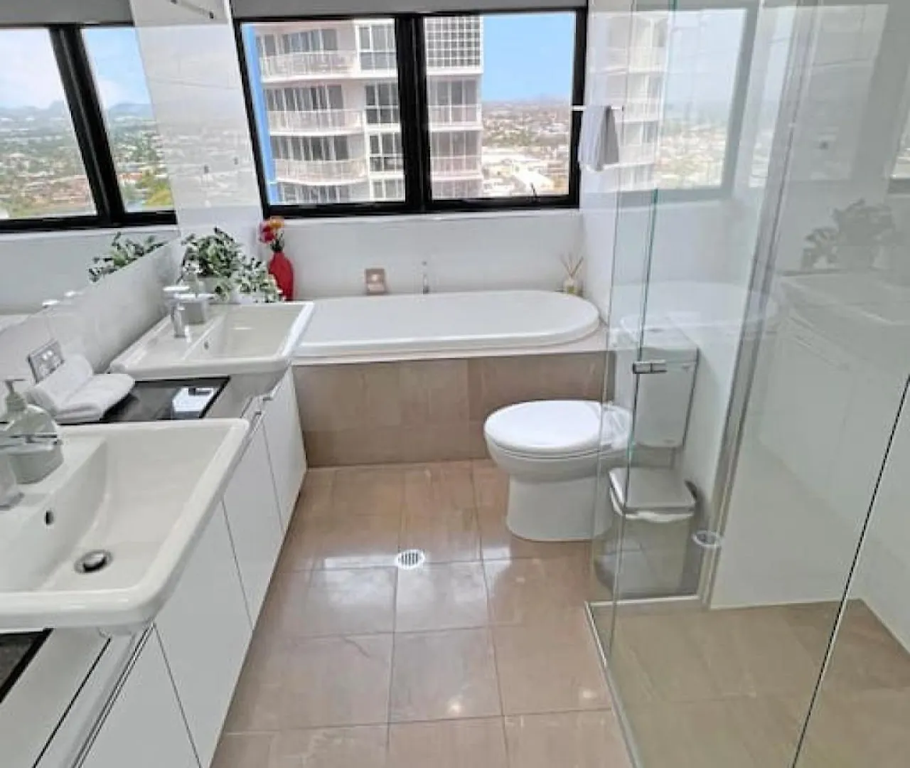 Incredible Ocean Views 3 Bed 18Th Floor Apartment Gold Coast Australia